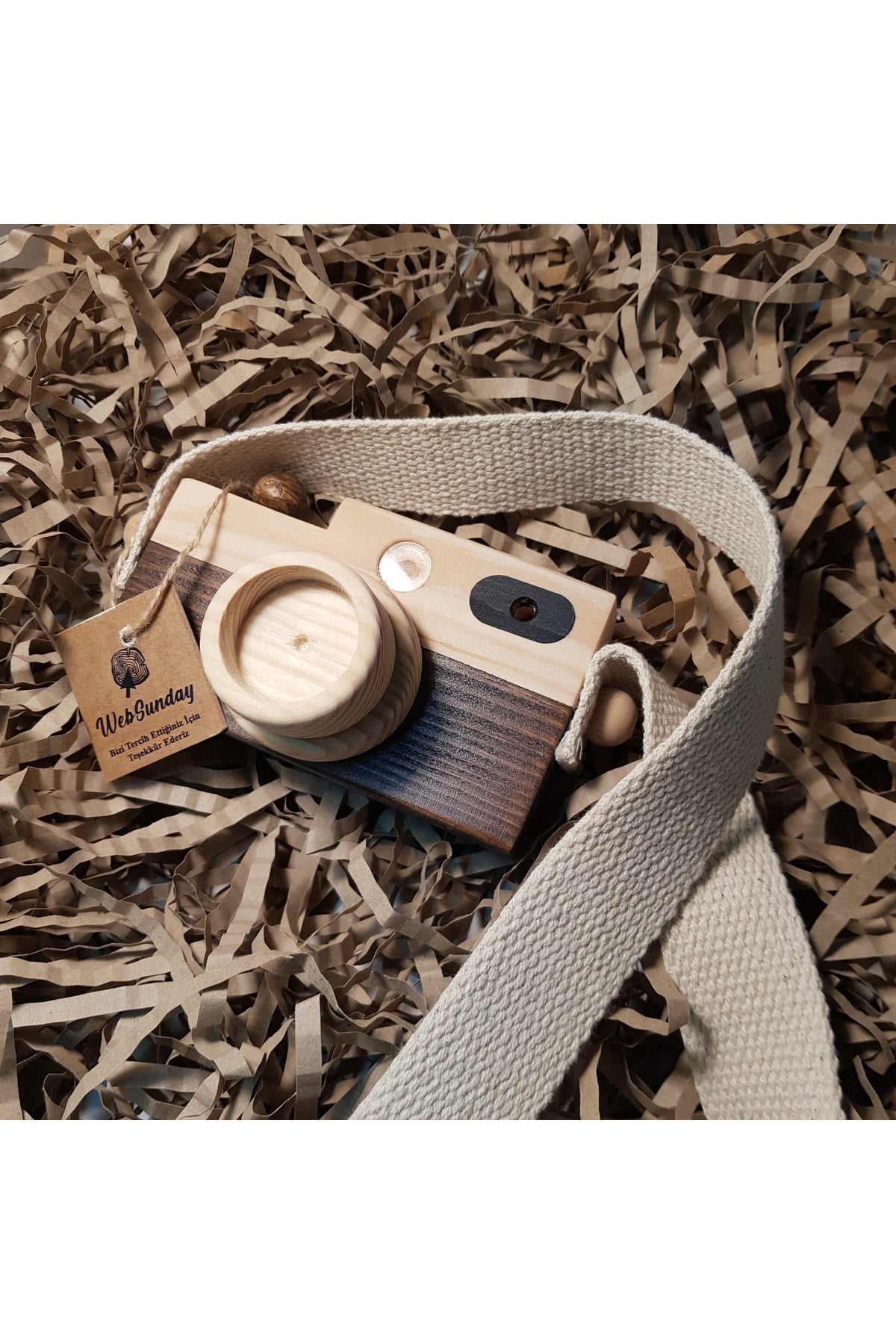 Wooden Toy Camera, Girl Boy 0 - 3 Years Old Gift Hanging Decorative Toy