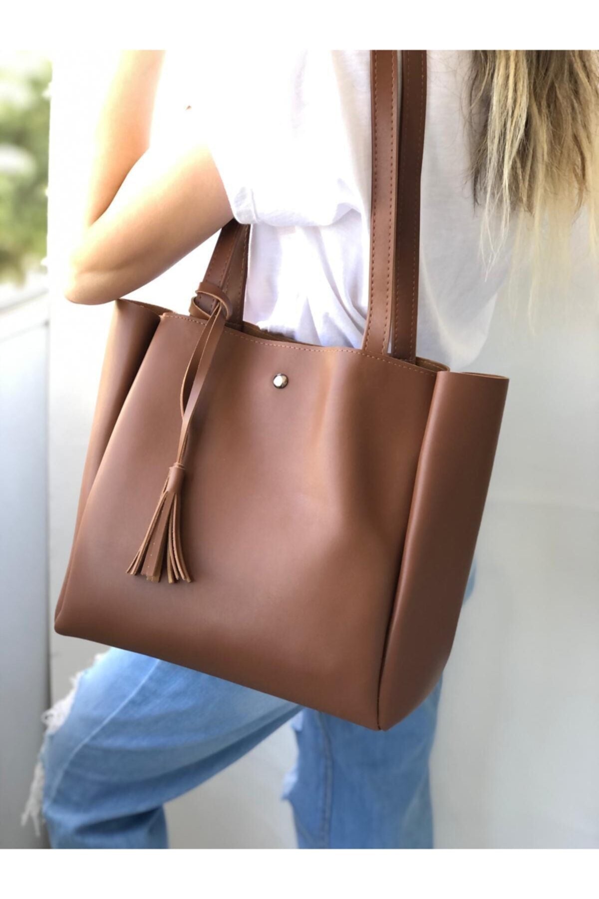 Women's Tobacco Shoulder Bag