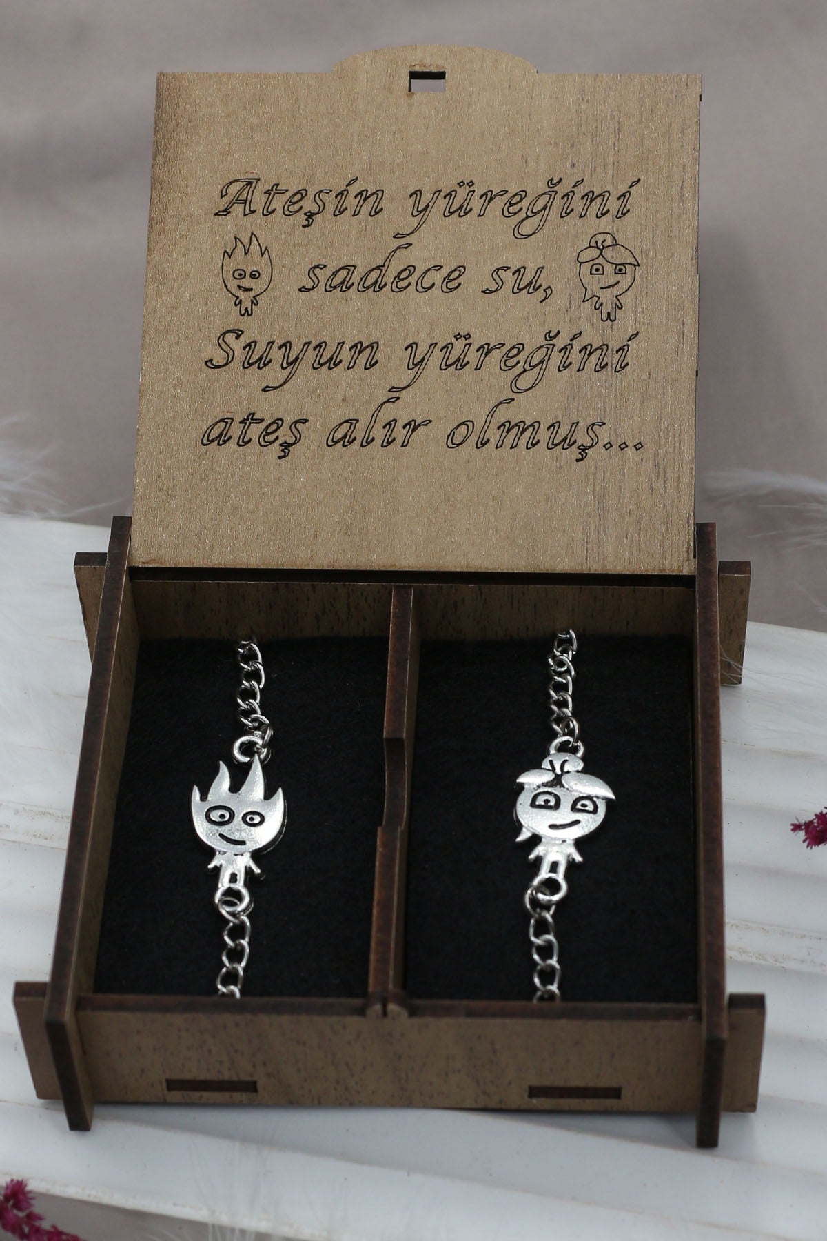 Set Of 2 Fire And Water Silver Color Couple Dear Best Metal Bracelet With Written Gift Box