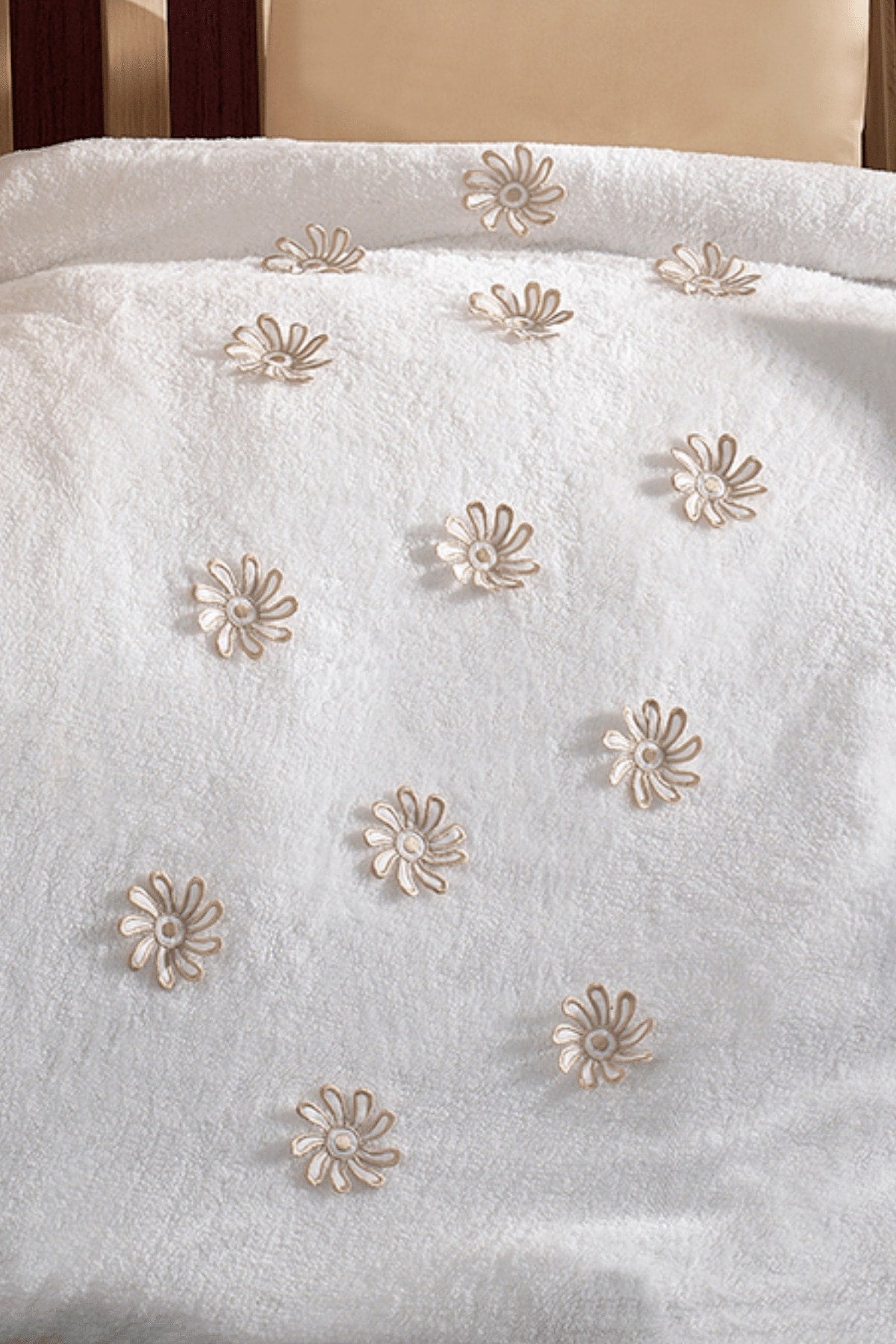 4 Pieces 100% Cotton 3D Floral Pattern And Moon Pillow Beige Baby Duvet Cover Set