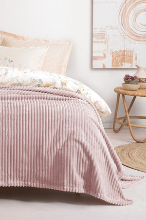 Holly Wellsoft Double Blanket Powder - Swordslife
