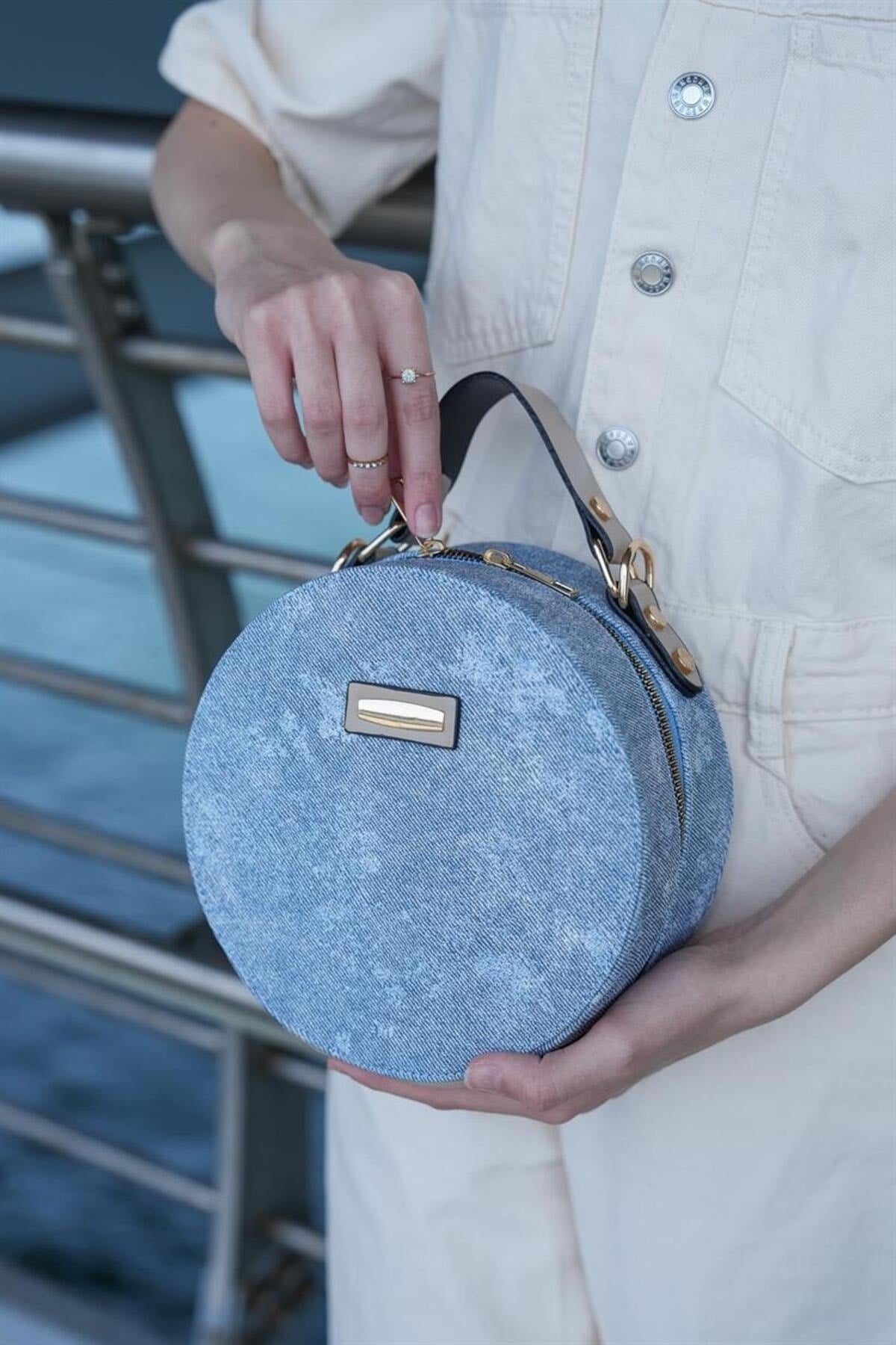 Mink-blue Women's Round Shoulder Bag