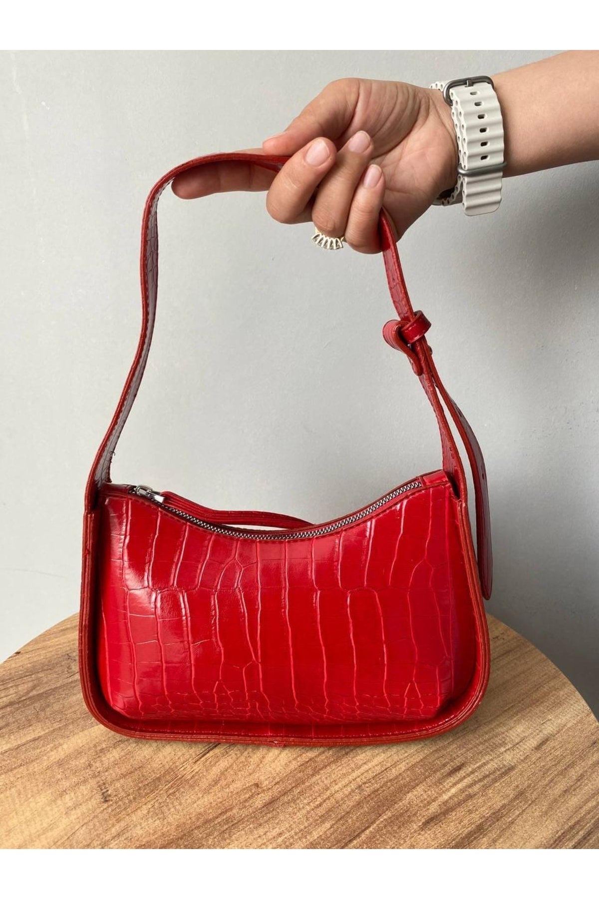 Red Women'S Crocodile Baguette Bag