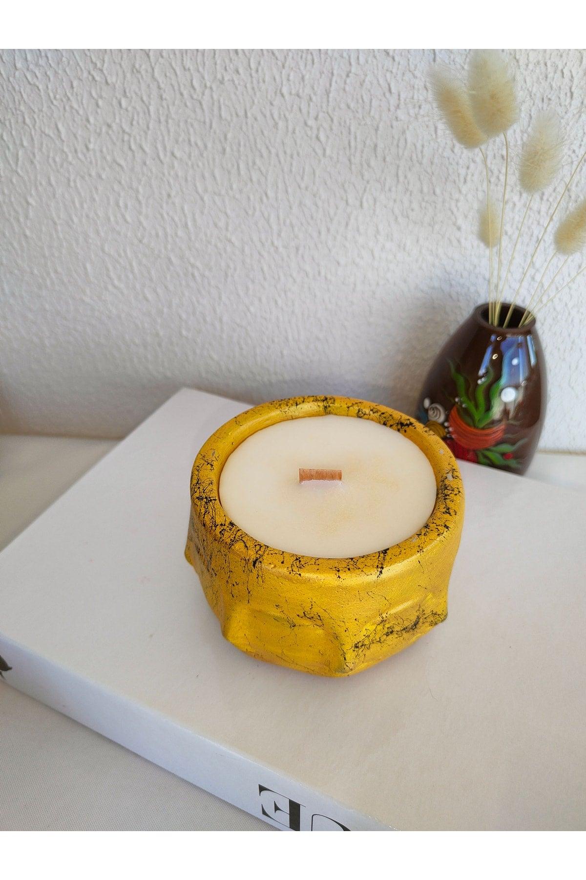 Vanilla Magic 100% Soy Wax Gold Decorative Vegan Candle - Swordslife