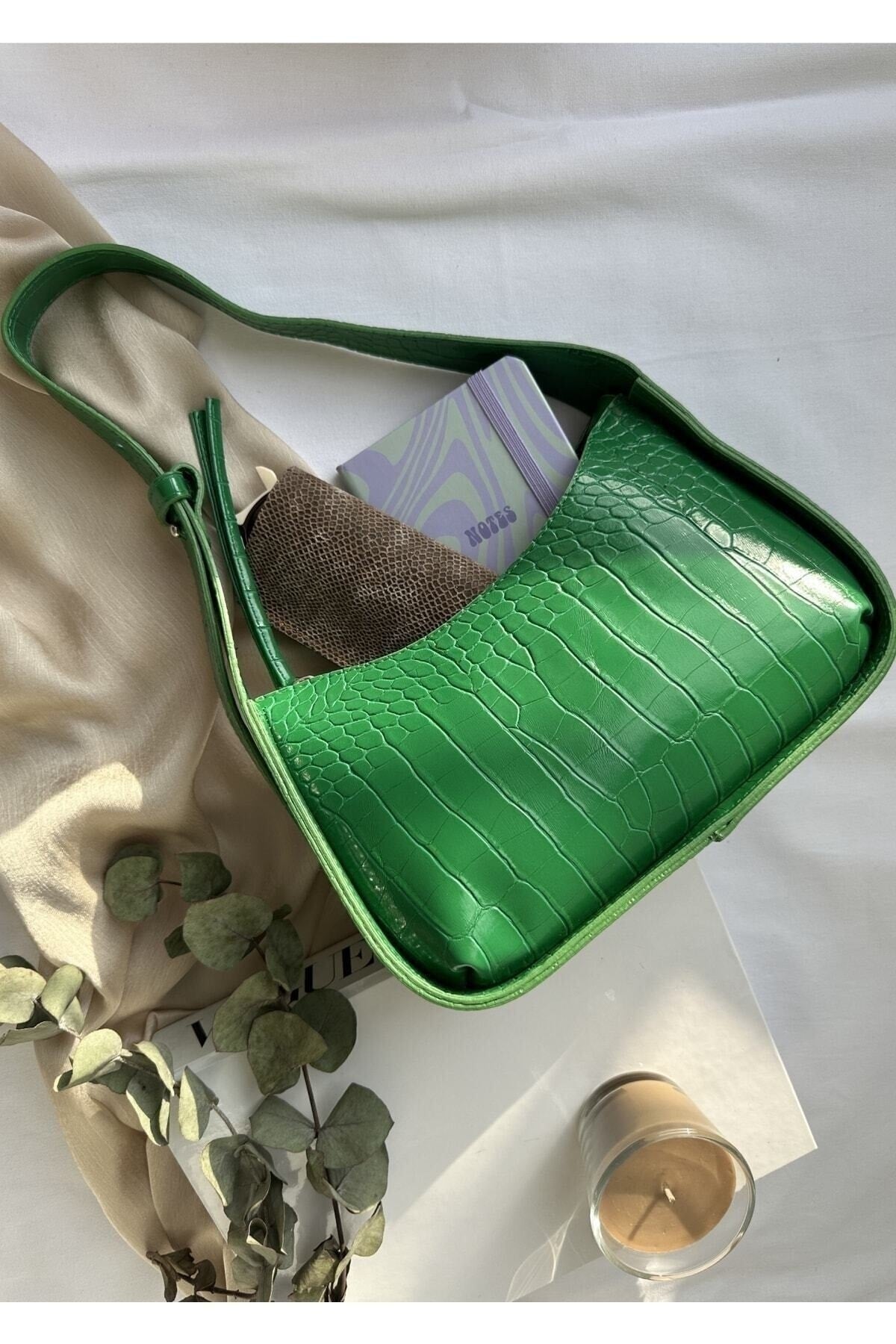 Green Women'S Crocodile Baguette Bag