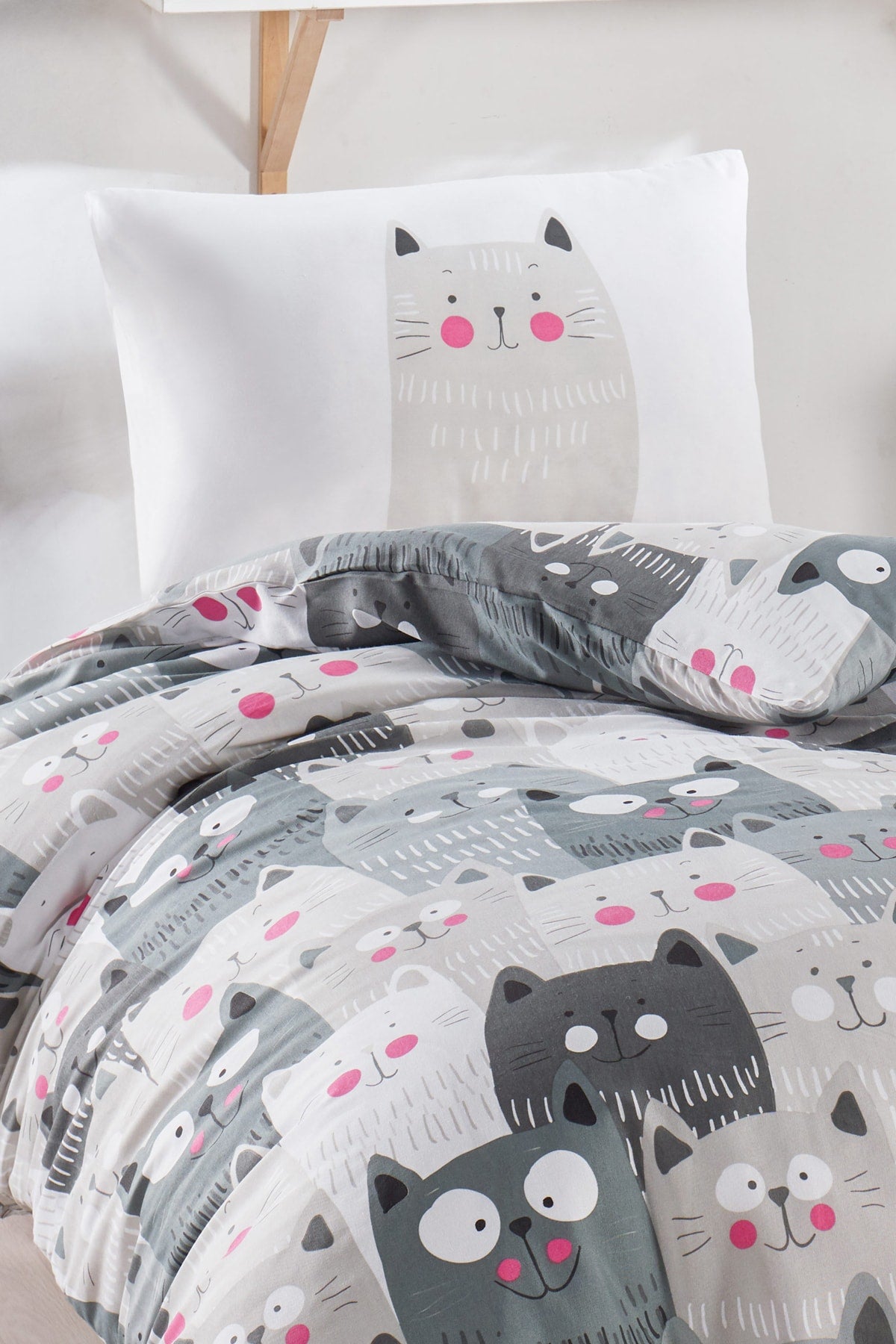 Junior Duvet Cover Set Single On The Wallcats Gray