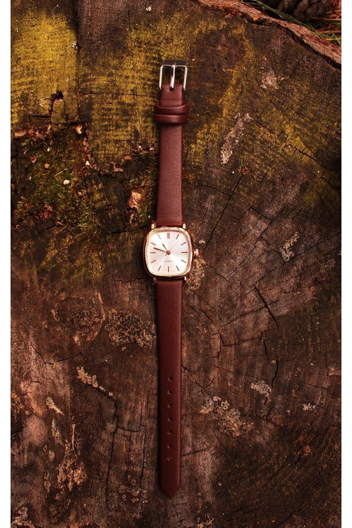 Retro Minimal Women's Wristwatch With Brown Leather Band - Swordslife