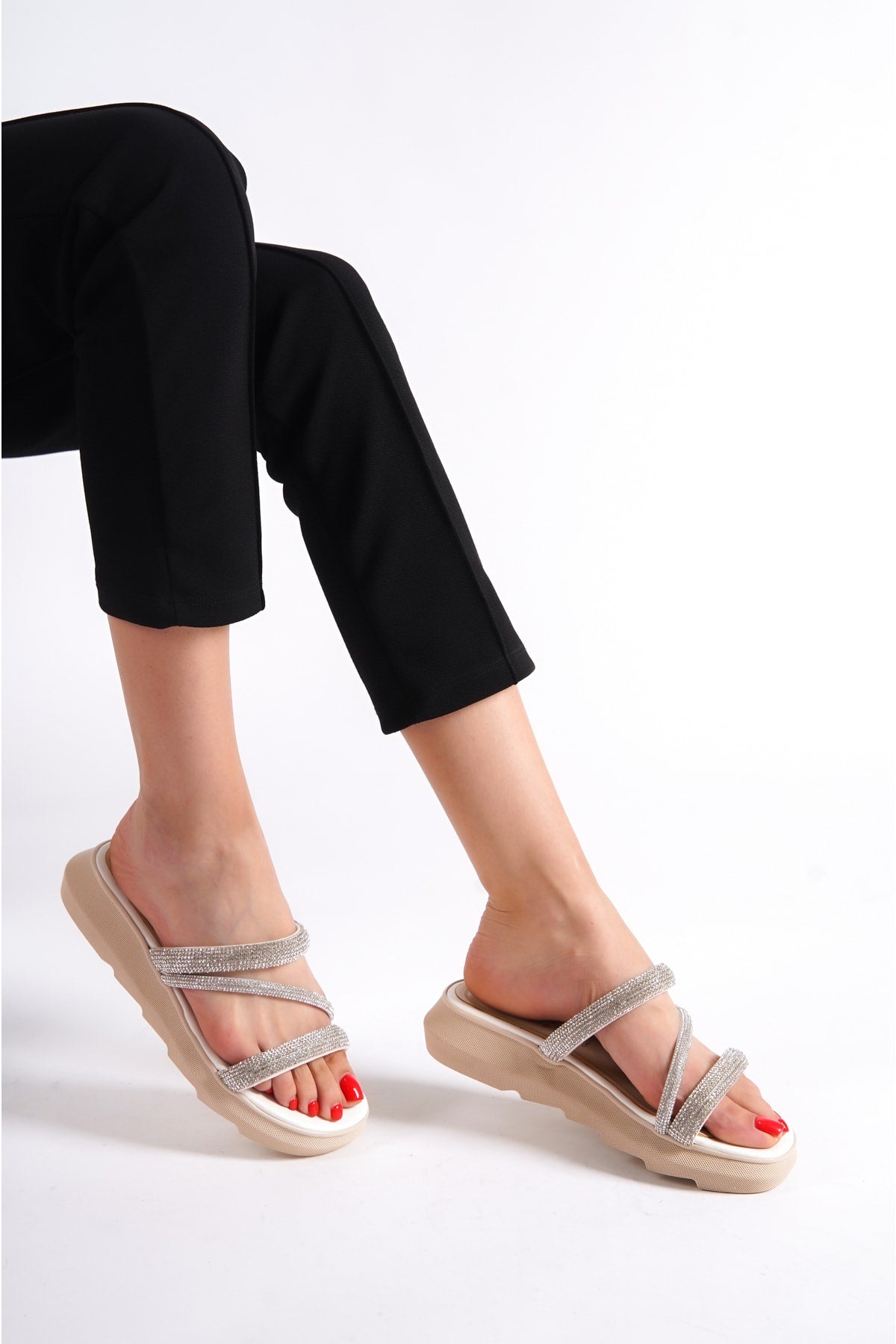 Women'S Cream-White Flat Sole Stone Stylish Slippers Wsb0494