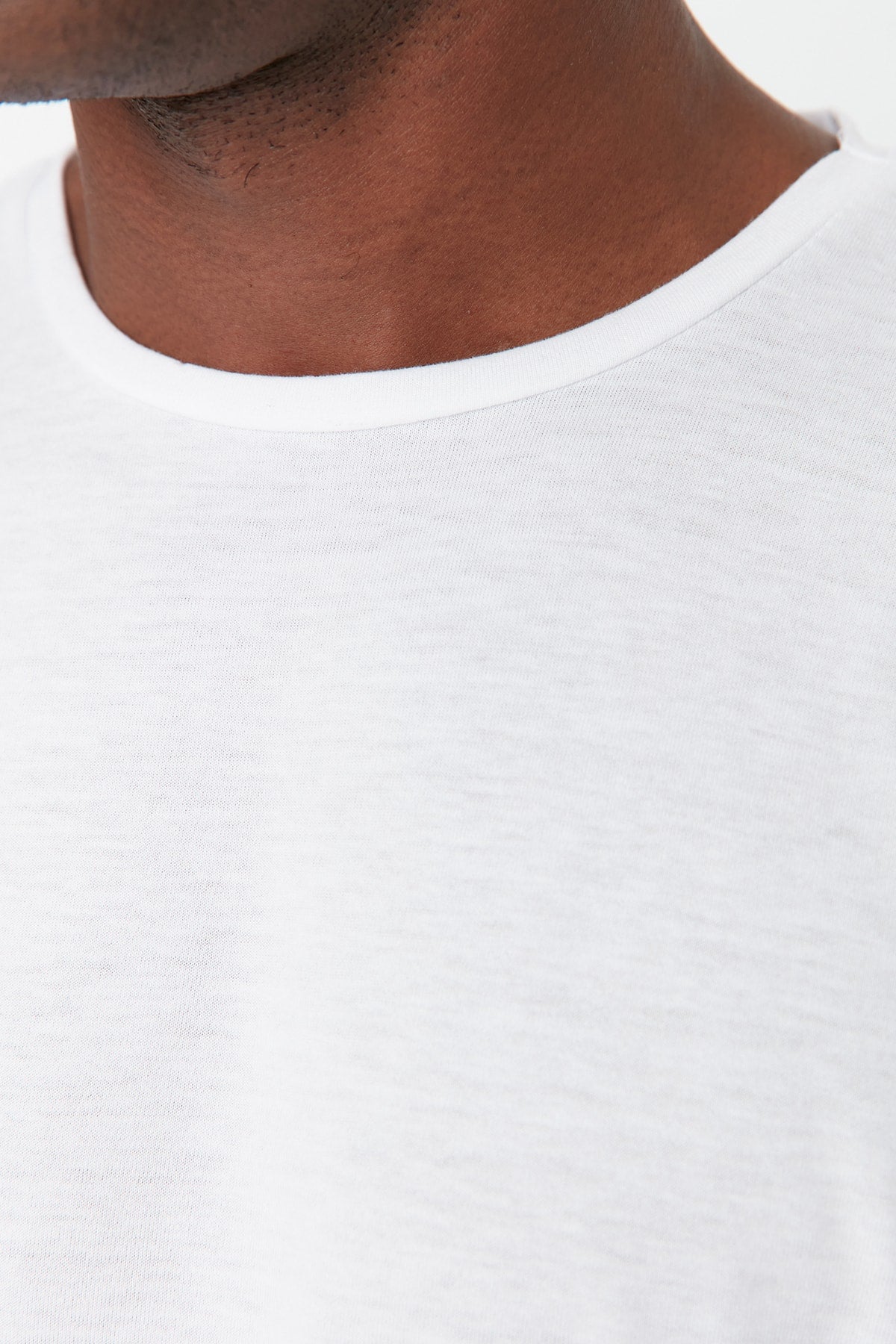White Men'S Basic Regular Fit Crew Neck Short Sleeved T-Shirt