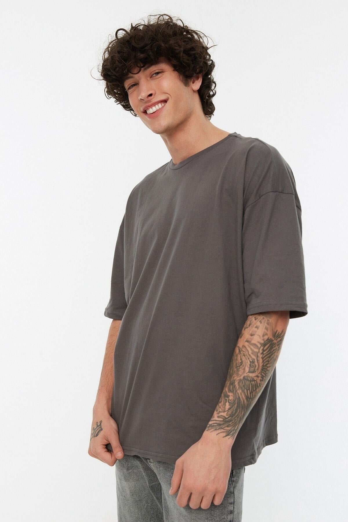 Anthracite Men's Basic 100% Cotton Crew Neck Oversized Short Sleeved T-Shirt