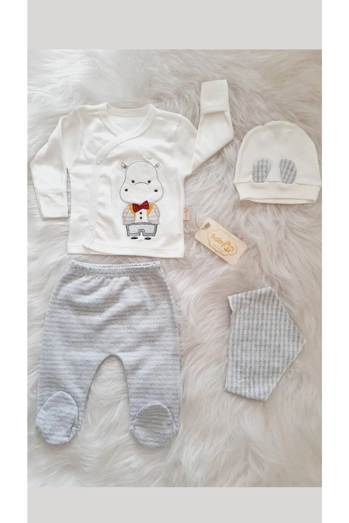 5 Piece Maternity Set (Baby Care Backpack, Hospital Exit, Chickpea Blanket, 10 Wipes And 3 Socks)