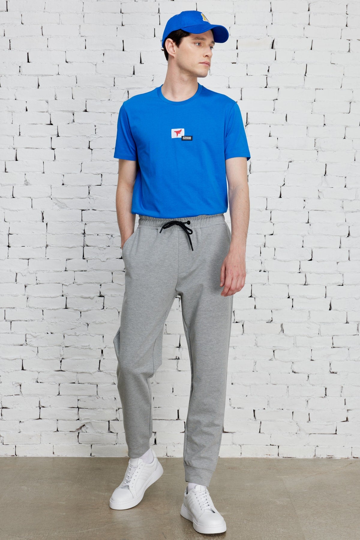 Standard Fit Normal Cut Pocket Cotton Comfortable Sweatpants