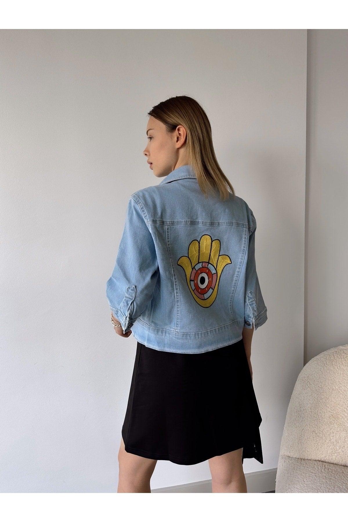 Light Blue Women's Denim Fitted Embroidered Pocket Buttoned Jeans Jacket - Swordslife