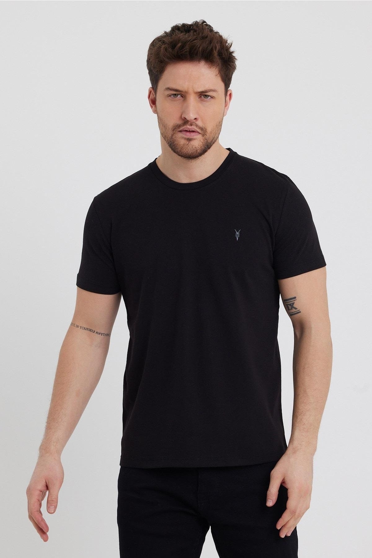 Standard Fit Relaxed Crew Neck Embroidery Detail 5-pack T-shirt