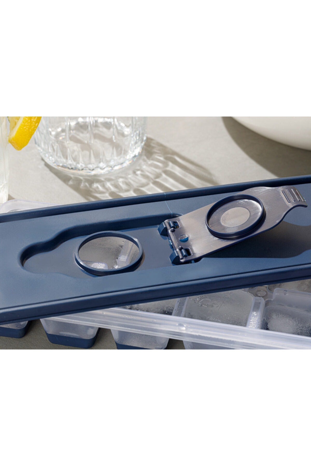 Simply Plastic Ice Tray with Lid 8,9x25,3x3,9cm Dark Blue