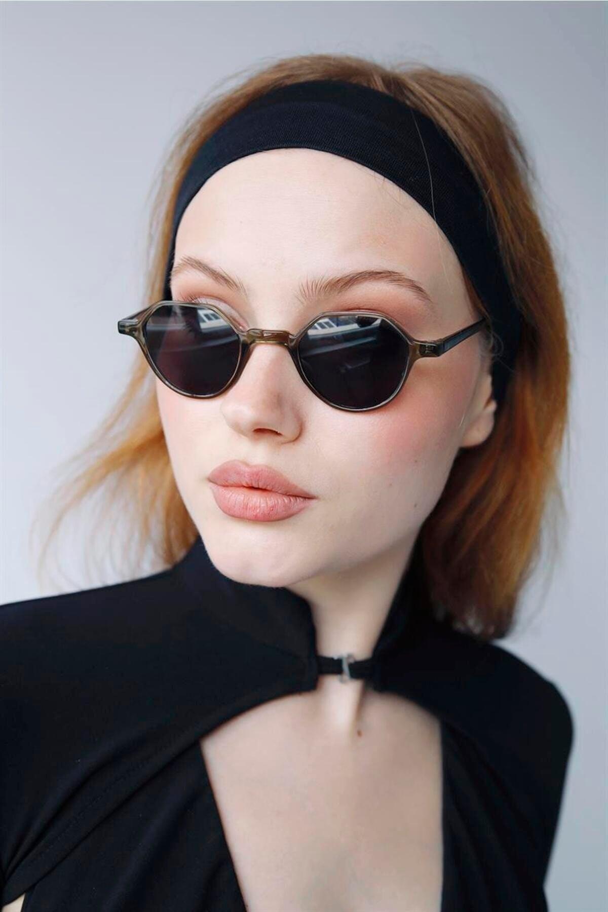 Paula Gray Black Sunglasses - Swordslife