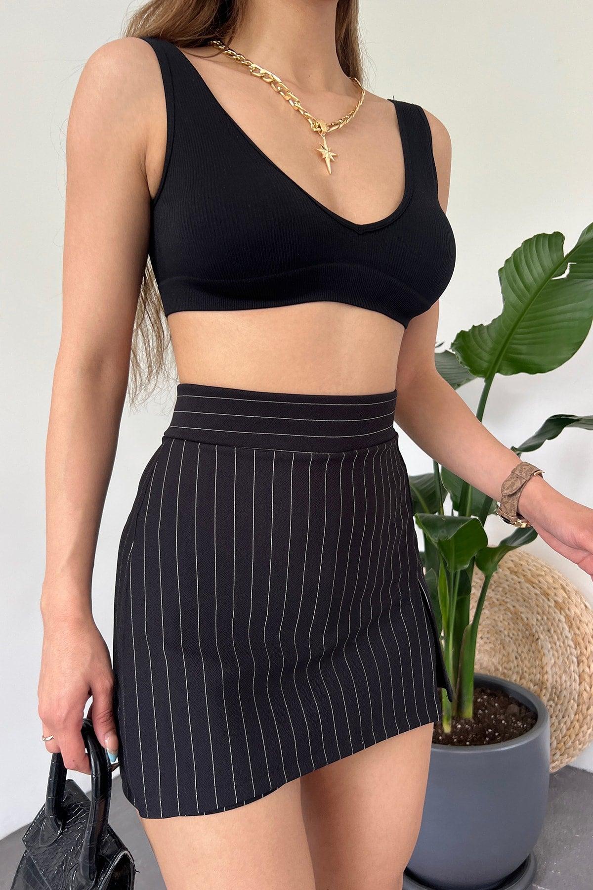 Women's Black Striped Flexible Short Skirt - Swordslife