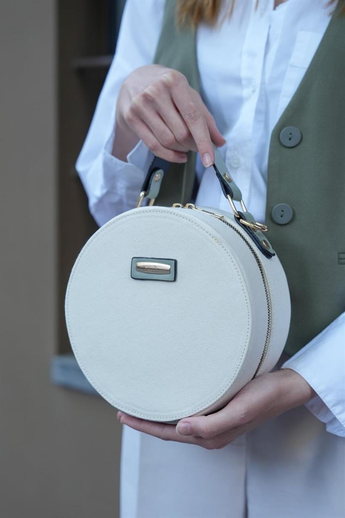 Canvas- Cream Mint Women'S Round Shoulder Bag
