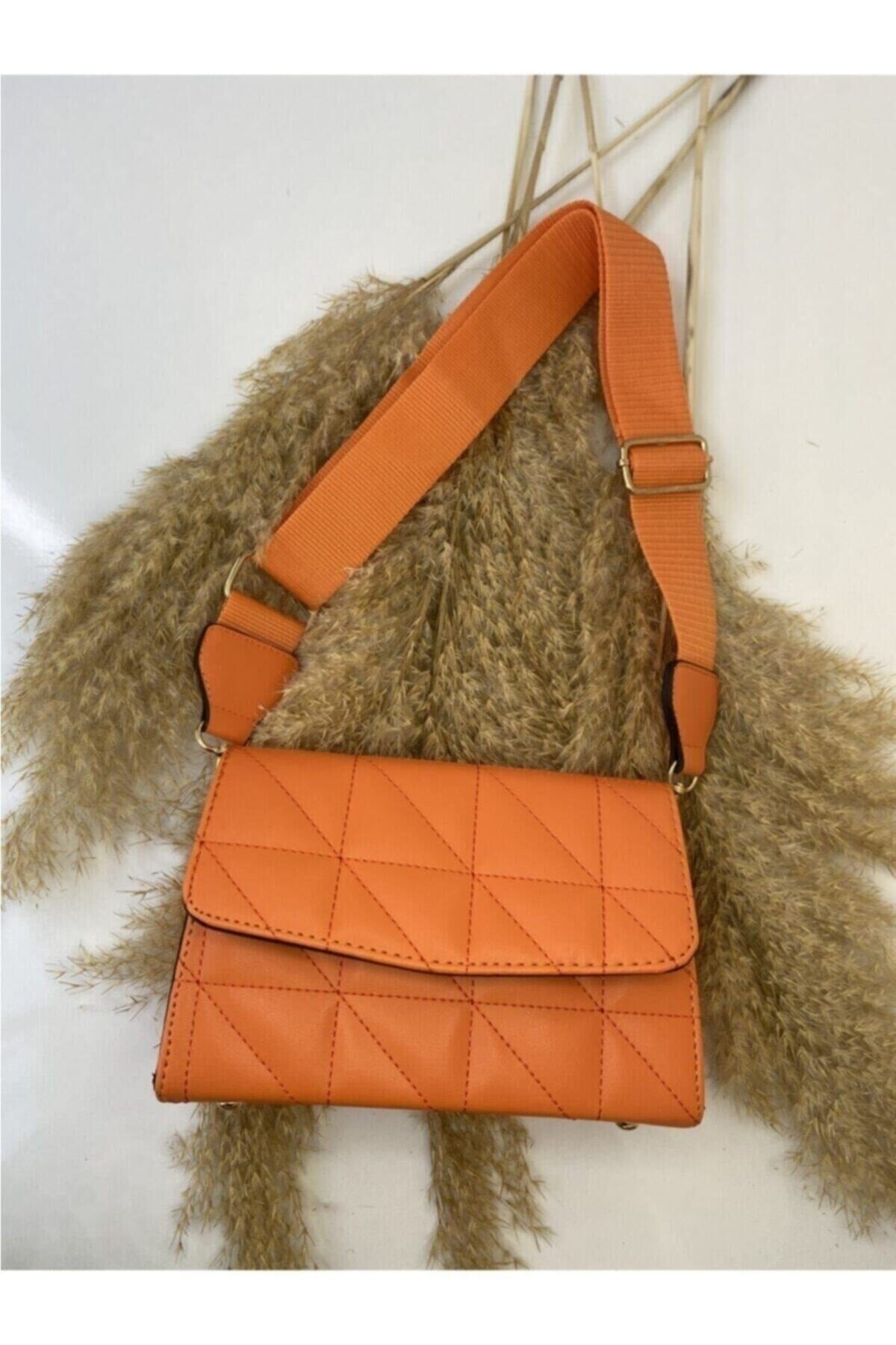 Orange Column Strap Quilted Women's Shoulder Bag