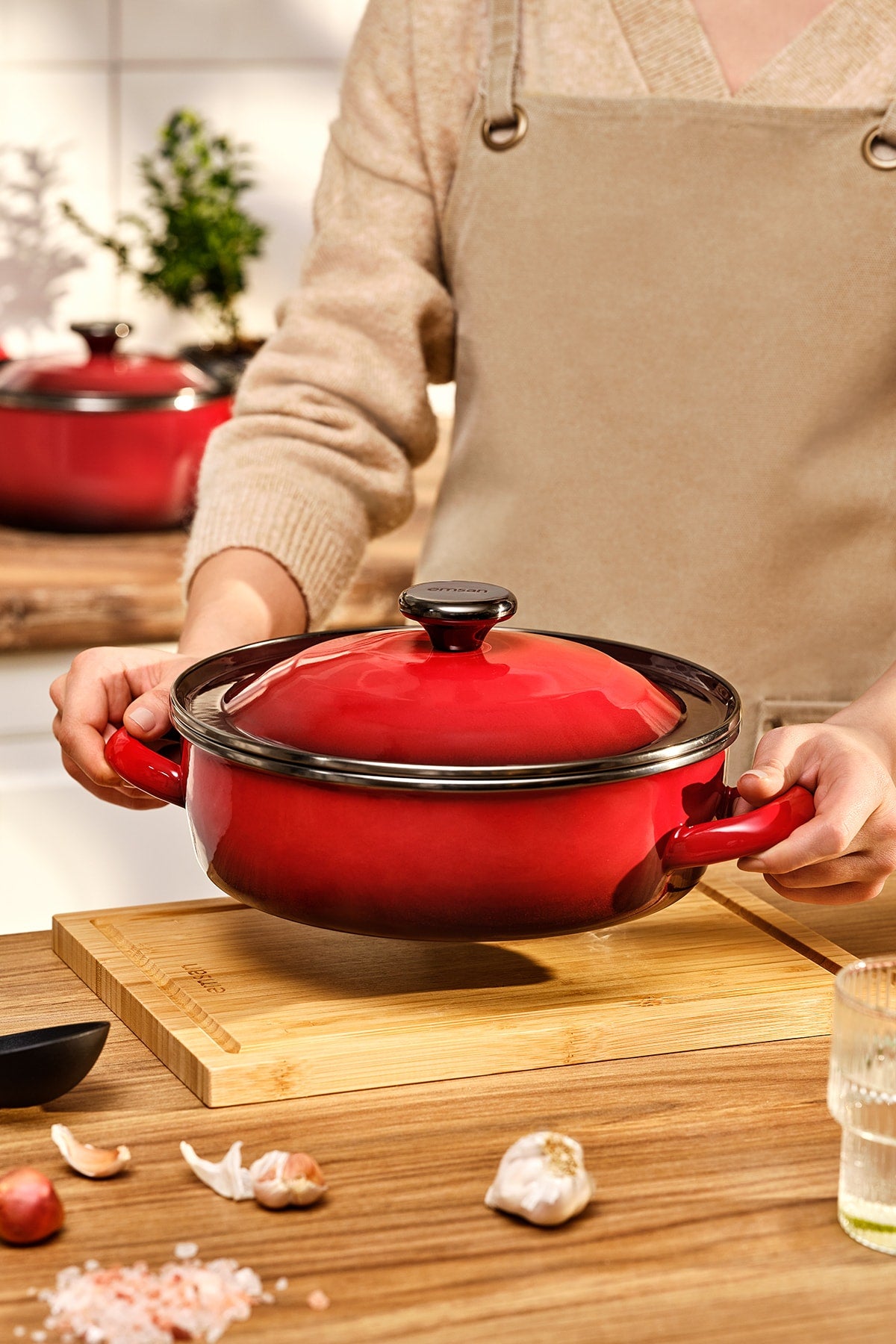 Pietra 7 Piece Enamel Cookware Set Red