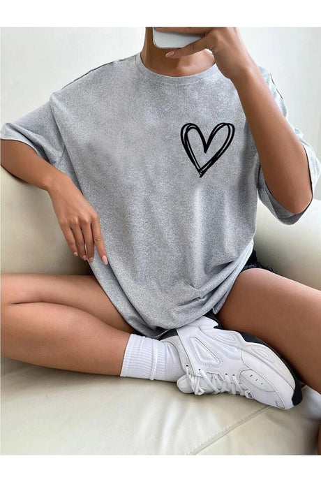 Minimal Heart Print Oversize Tshirt. - Swordslife