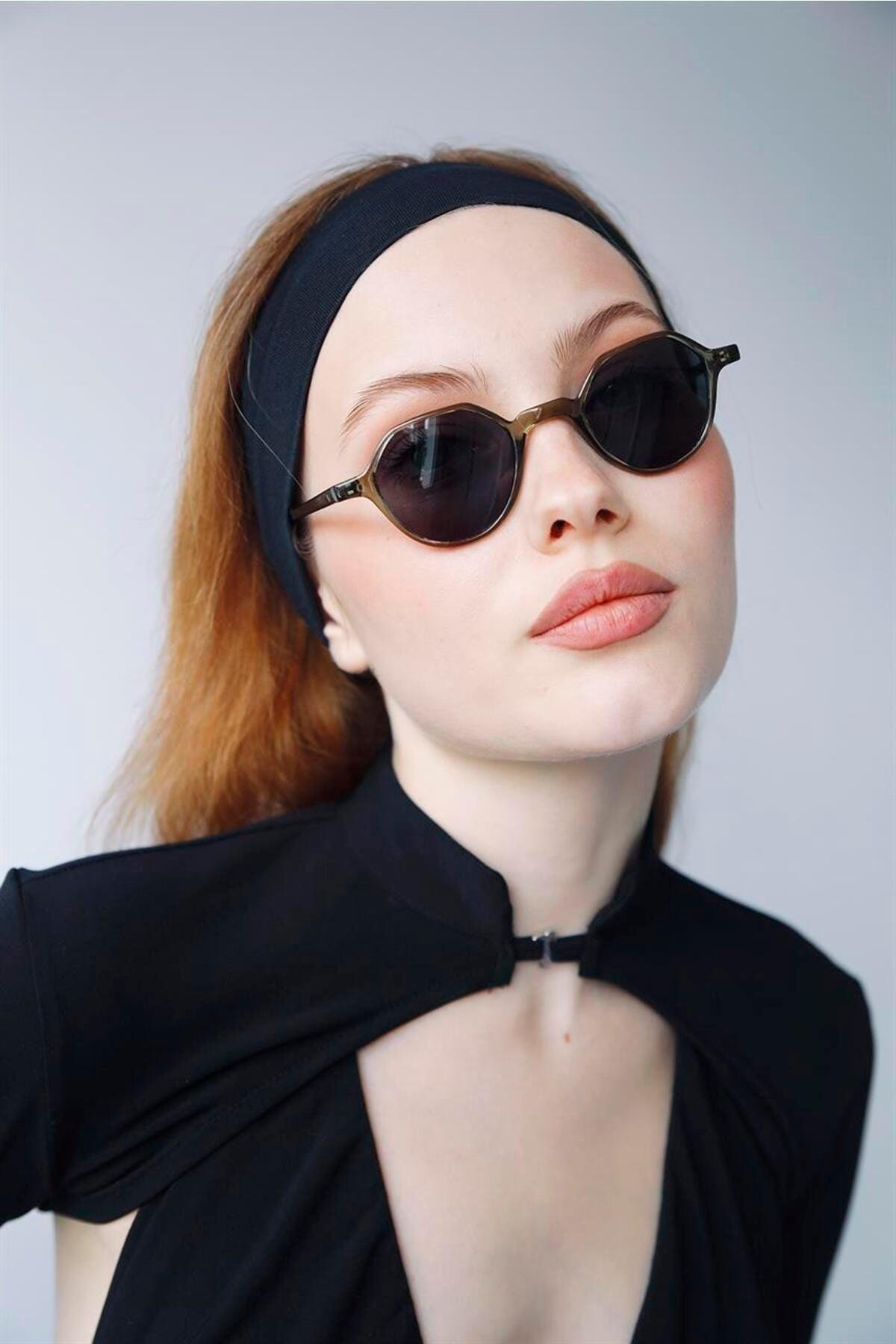 Paula Gray Black Sunglasses - Swordslife