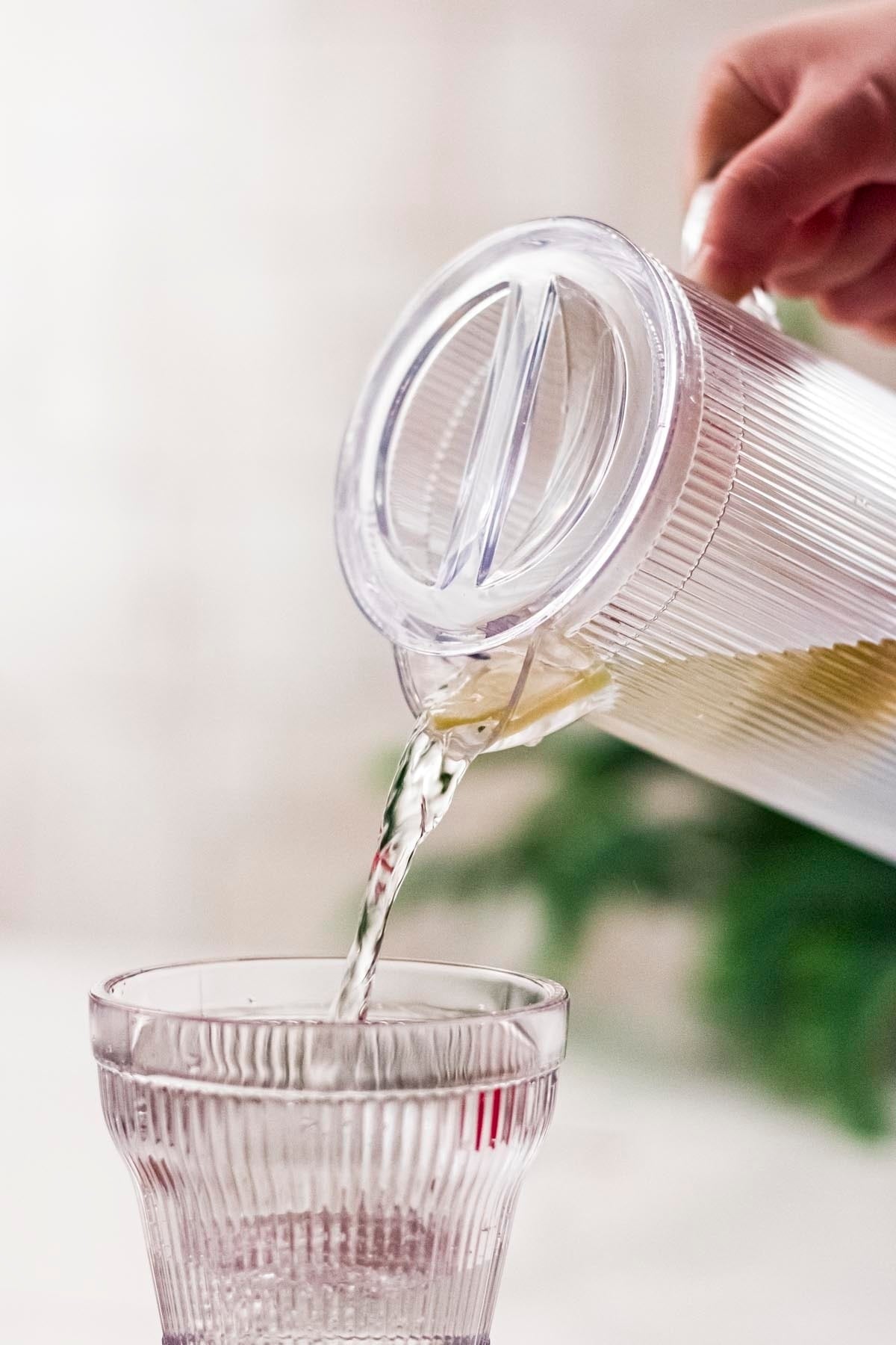 Acrylic Baroque 1.5 L Transparent Jug (Fits In The Refrigerator Door Shelf)