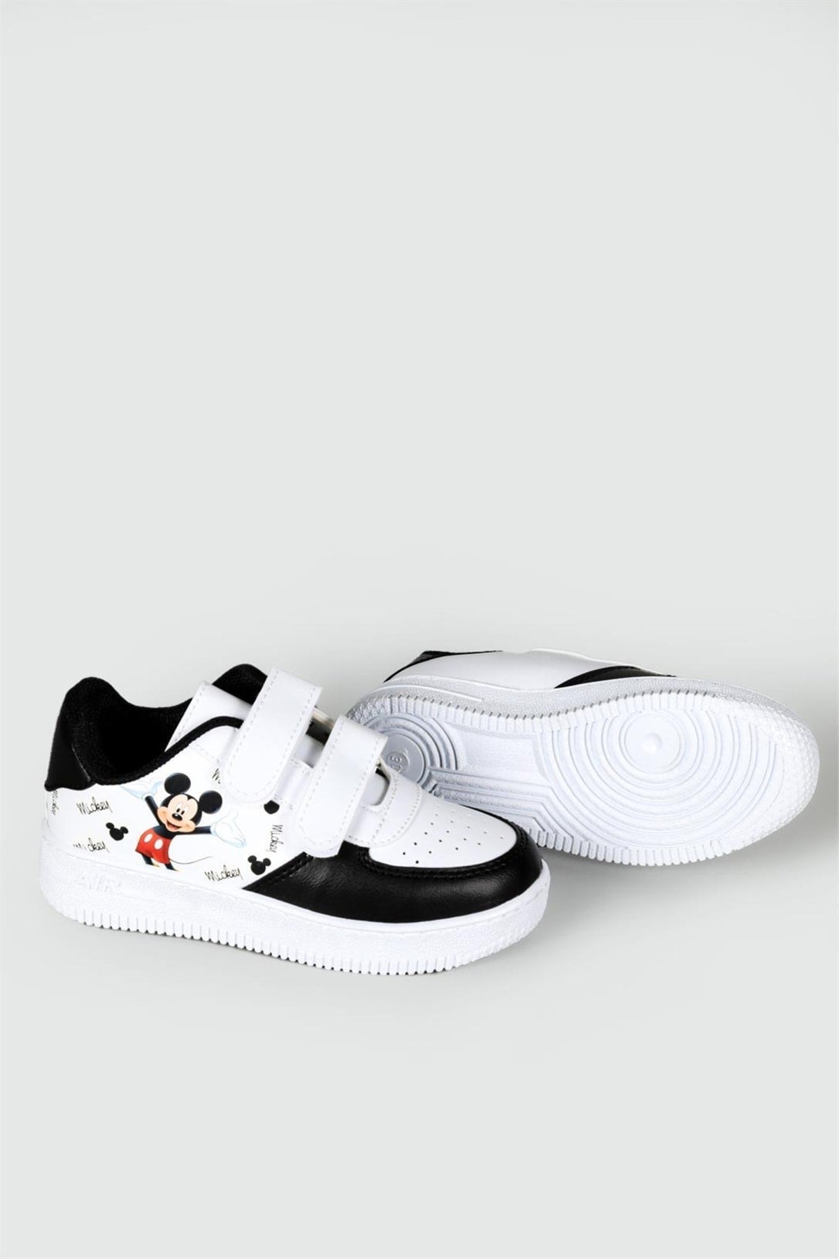 Air Sole Comfortable Breathable Black White Kids Sports Shoes Air V4