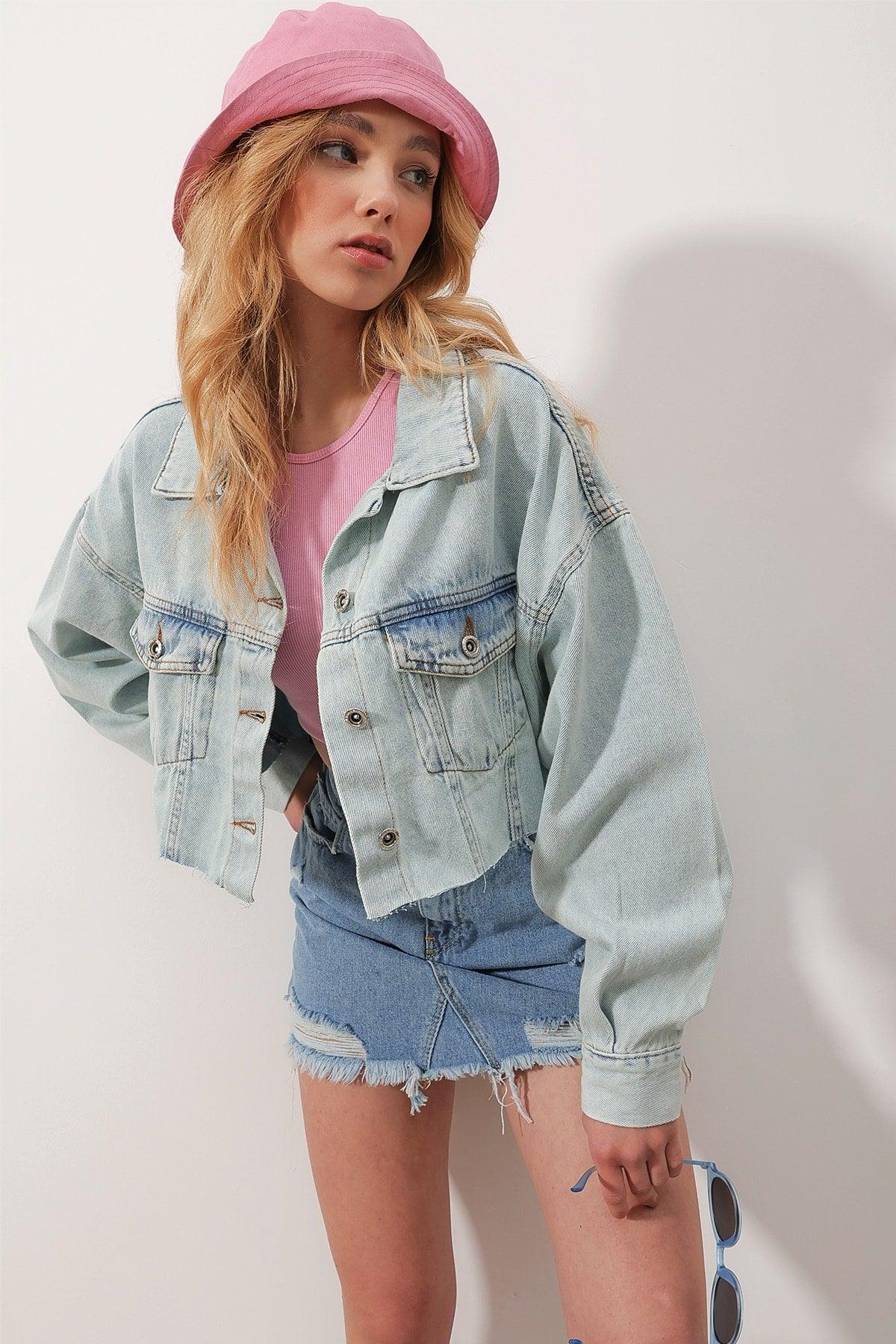 Women's Blue Double Pocket Button Front Laser Cut Crop Jean Jacket ALC-X9818 - Swordslife