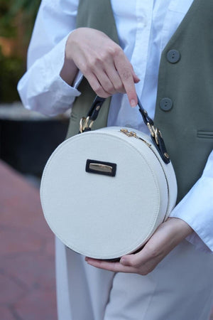 Canvas- Cream Black Women'S Round Shoulder Bag
