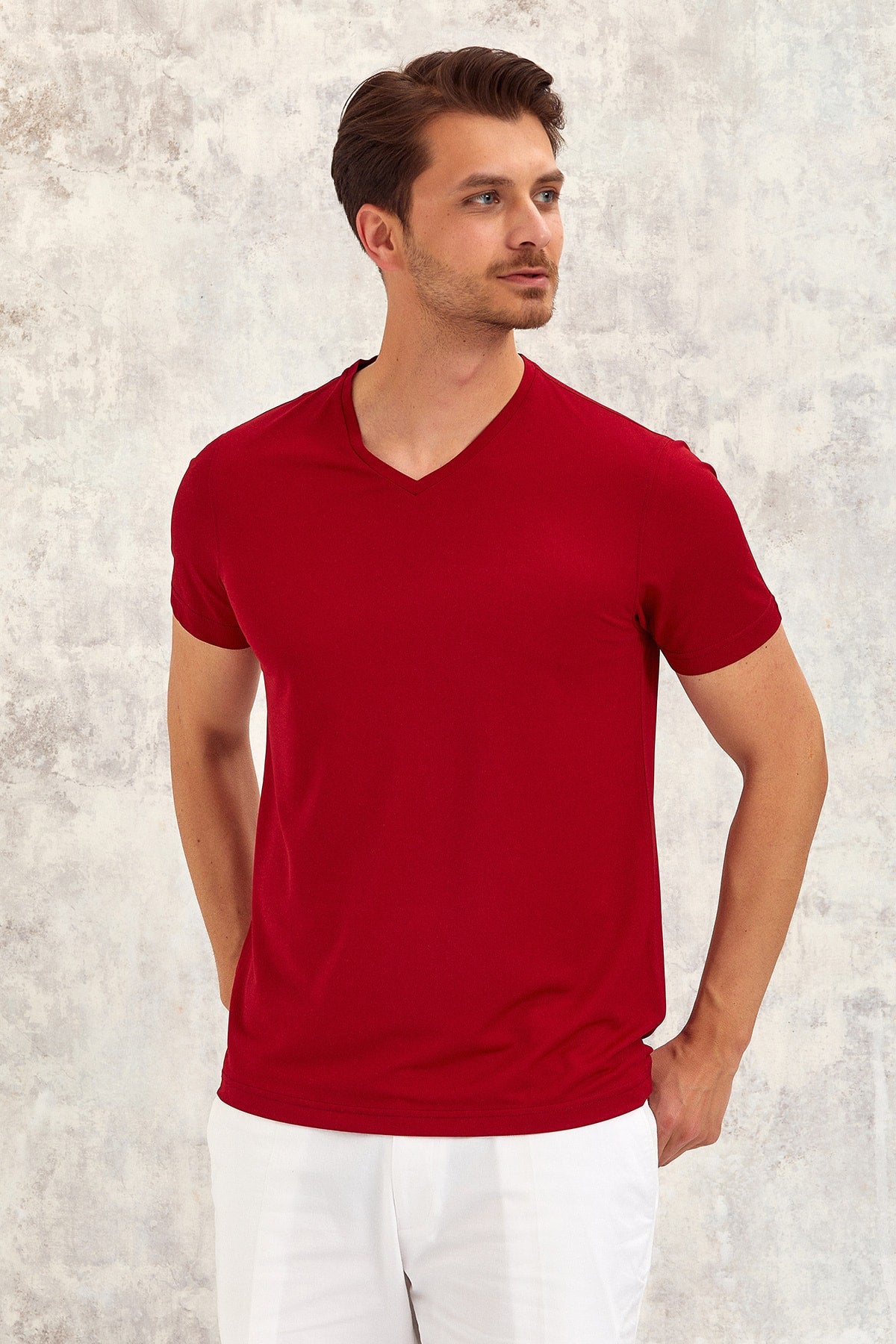 Gimaldo V-Neck T-Shirt - Claret Red