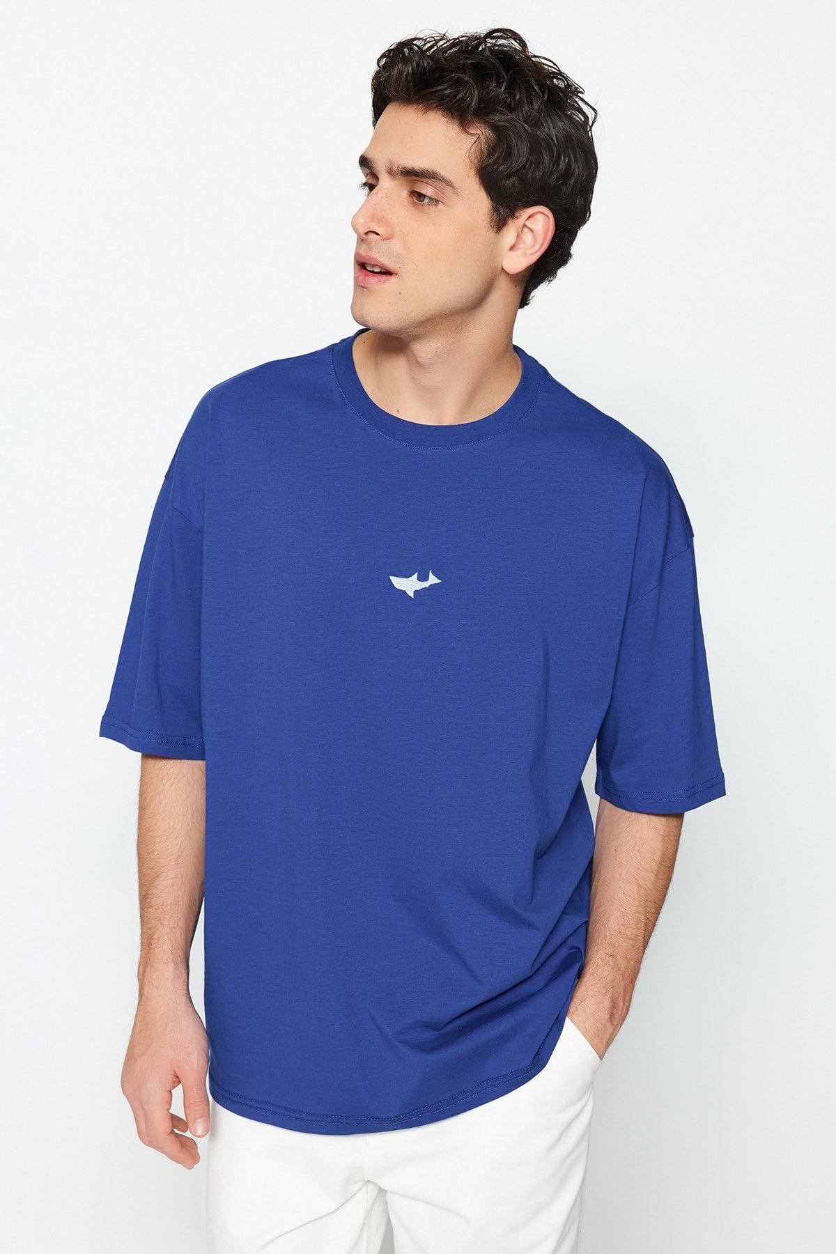 Navy Blue Men'S Oversize Fit Cycling Collar Short Sleeve Shark Embroidered T-Shirt