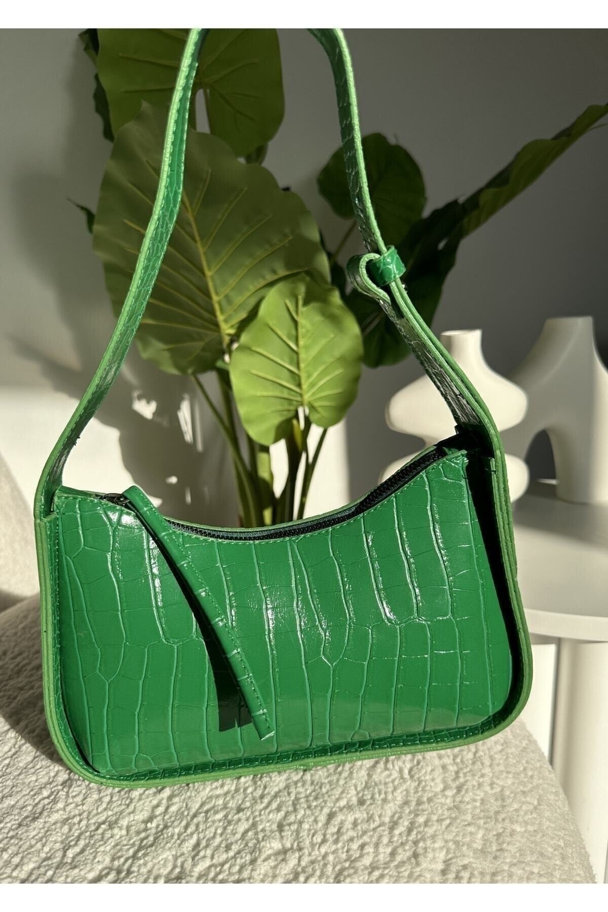 Green Women's Crocodile Baguette Bag