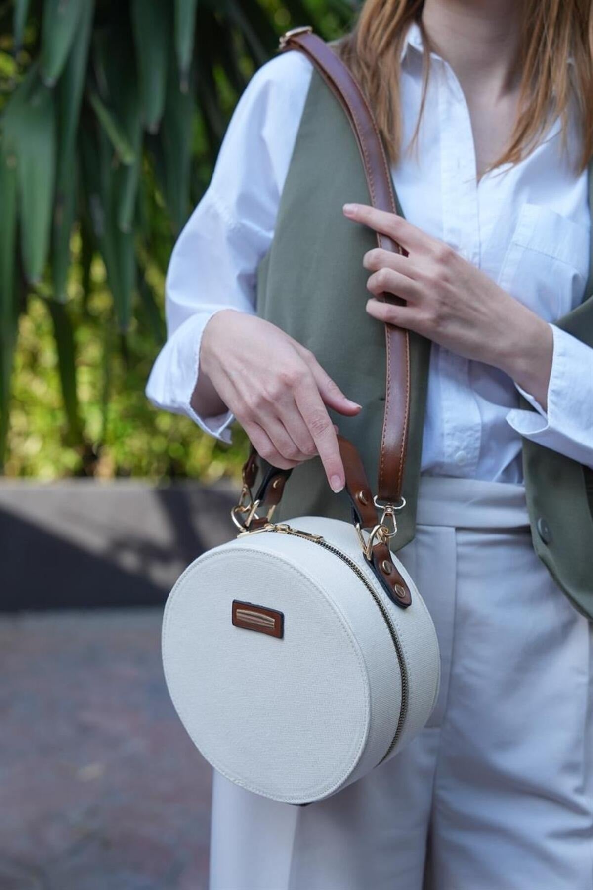 Canvas- Cream Tobacco Women'S Round Shoulder Bag