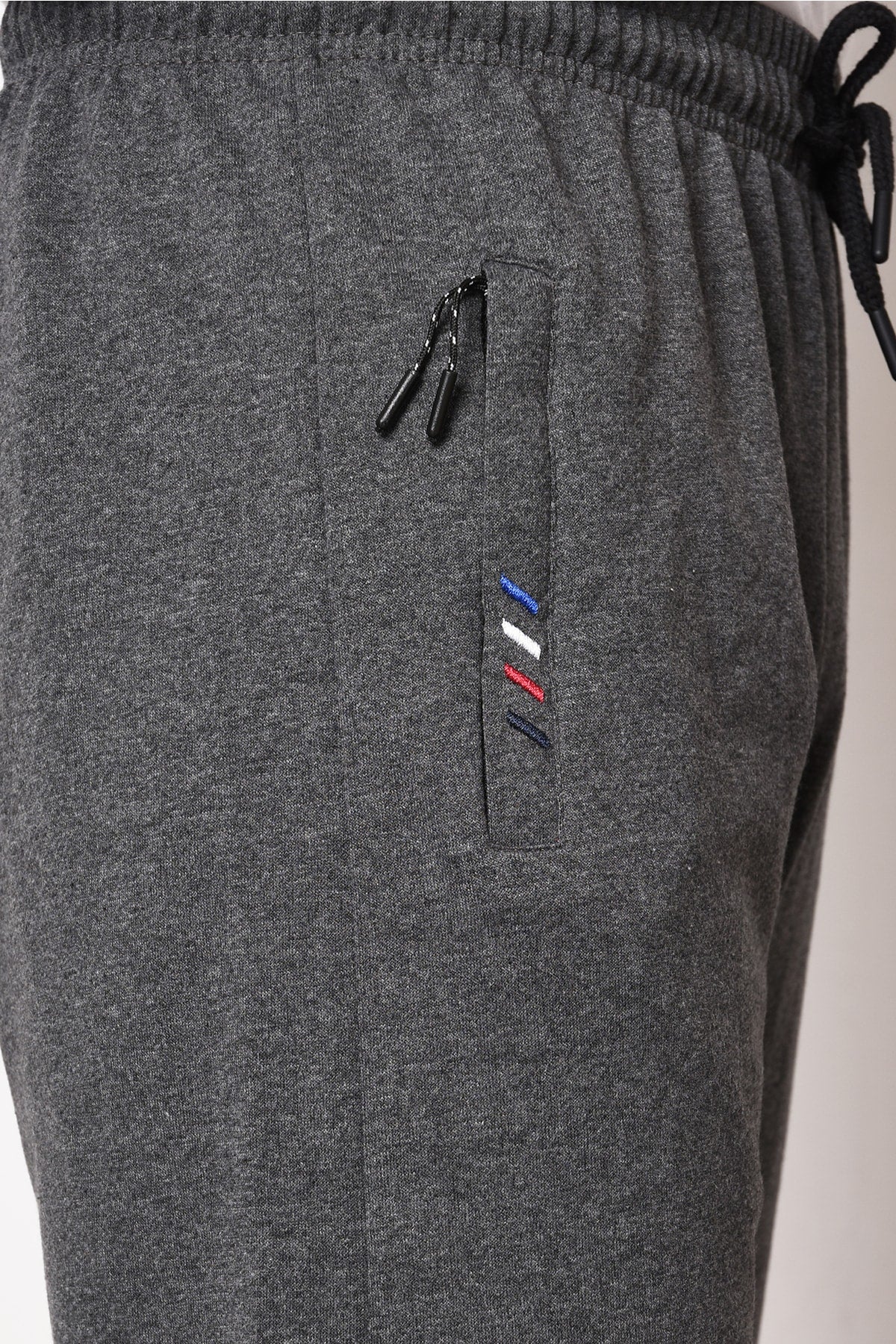 Anthracite Men'S Zipper Pocket Embroidery Detail Straight Leg Relaxed Cut Sweatpants