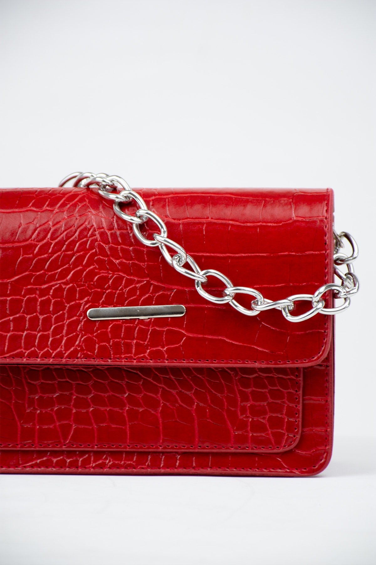 Red Women Crocodile Patterned Clutch Baguette Chain Strap Bag