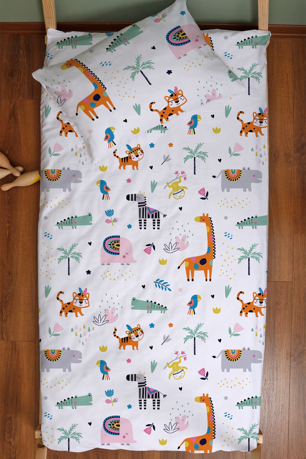 Organic Montessori Duvet Cover Set - Iconic Series - Colorful Geometric Animals