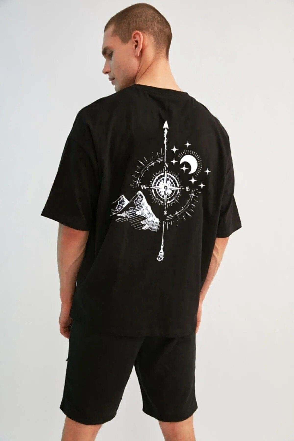 Back Compass Printed Tshirt - Swordslife