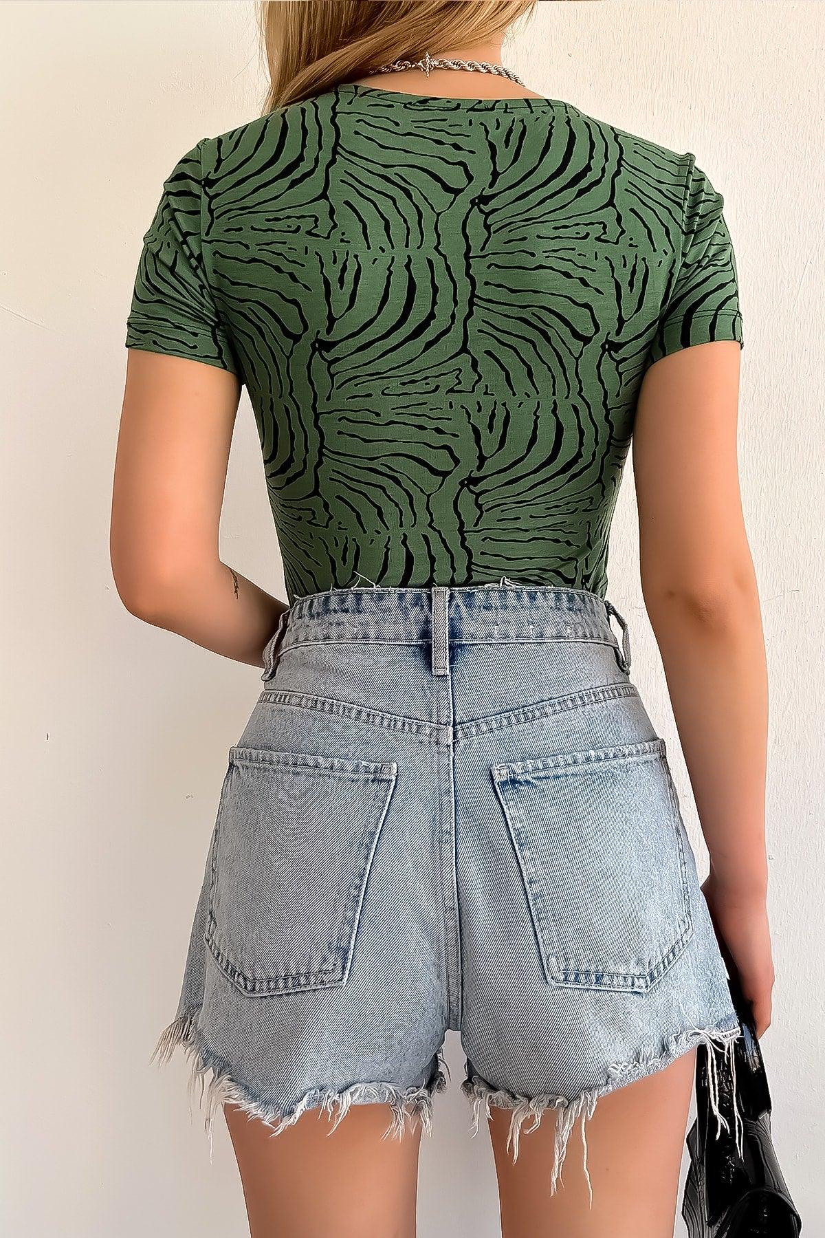 Women's Short Sleeve Square Collar Green Line Zebra Pattern Viscose Blouse - Swordslife