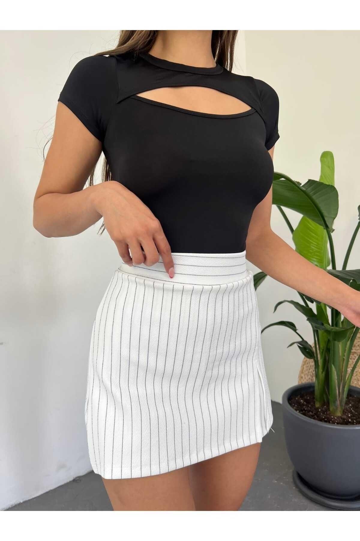 Women's White Striped Flexible Shorts Skirt - Swordslife