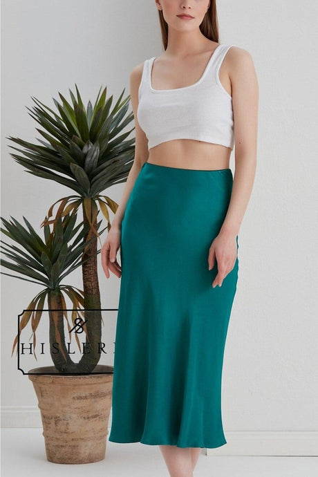 Verev Viscose Satin Fabric Emerald Green Midi Length Skirt - Swordslife