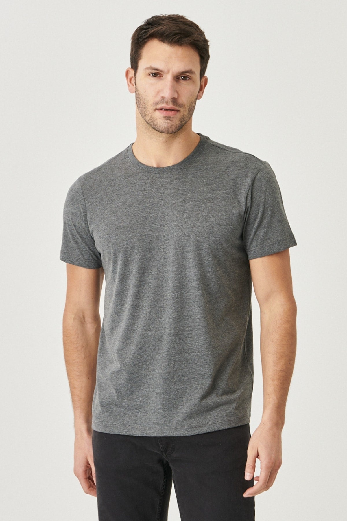 Men's Anthracite Cotton Slim Fit Slim Fit Crew Neck Short Sleeved T-Shirt