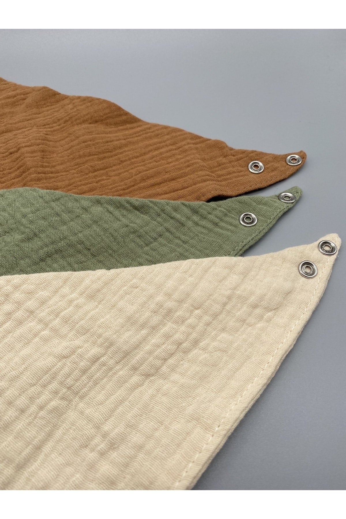 3-pack of 100% organic cotton 4-layer muslin apron, scarf, collar