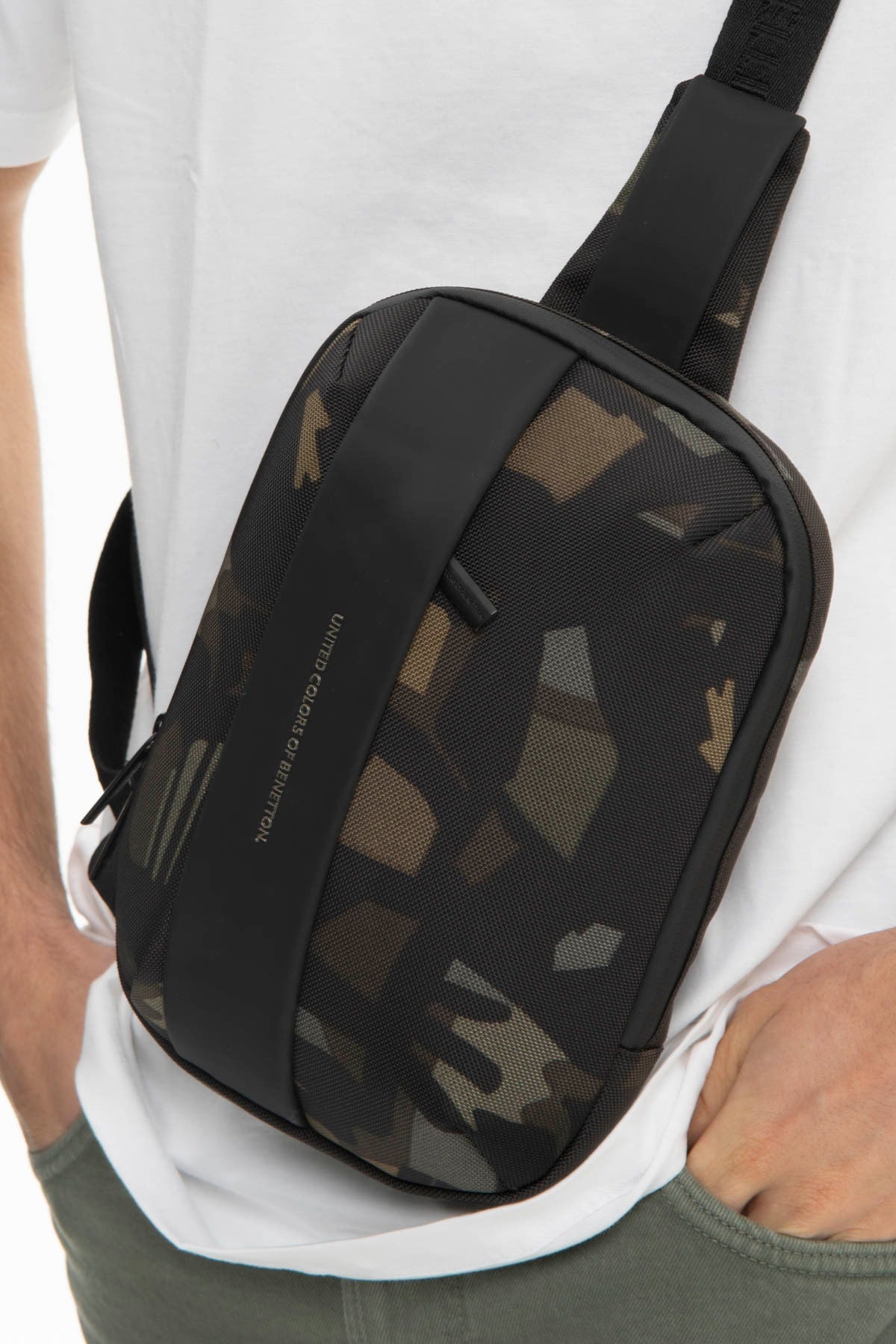 Benetton Men'S Body Bag Camouflage Bnt927