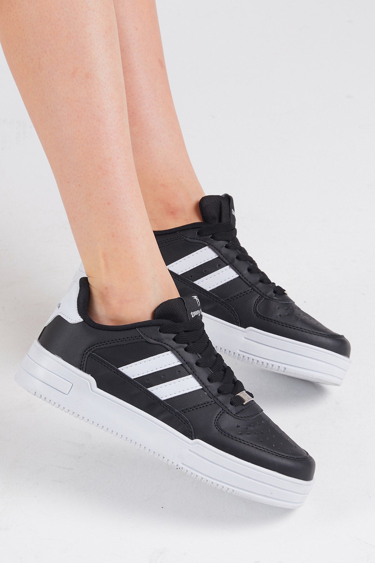 Unisex Black White Side Striped Lace-up Comfort Fit Sneaker