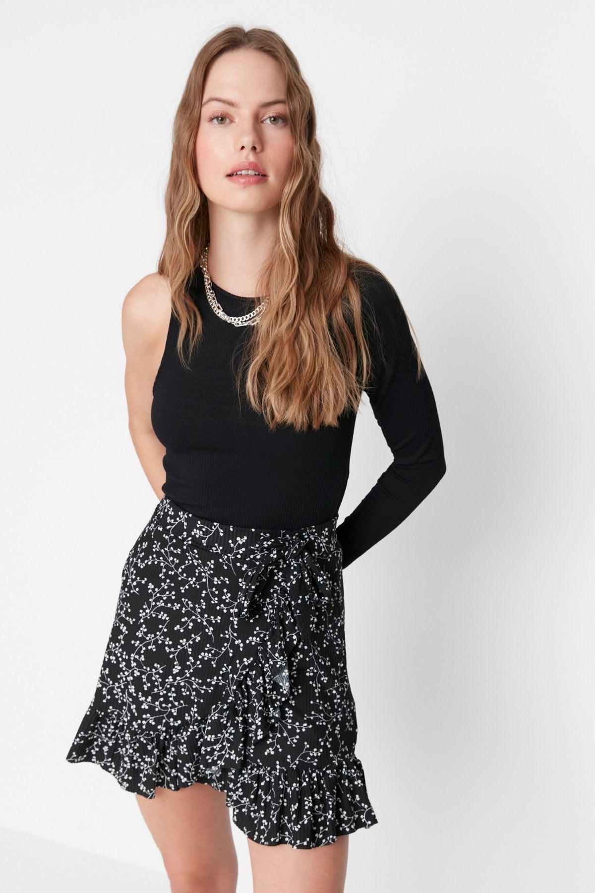 Black Printed Ruffle High Waist Mini Stretch Knitted Skirt TWOSS21ET0010 - Swordslife