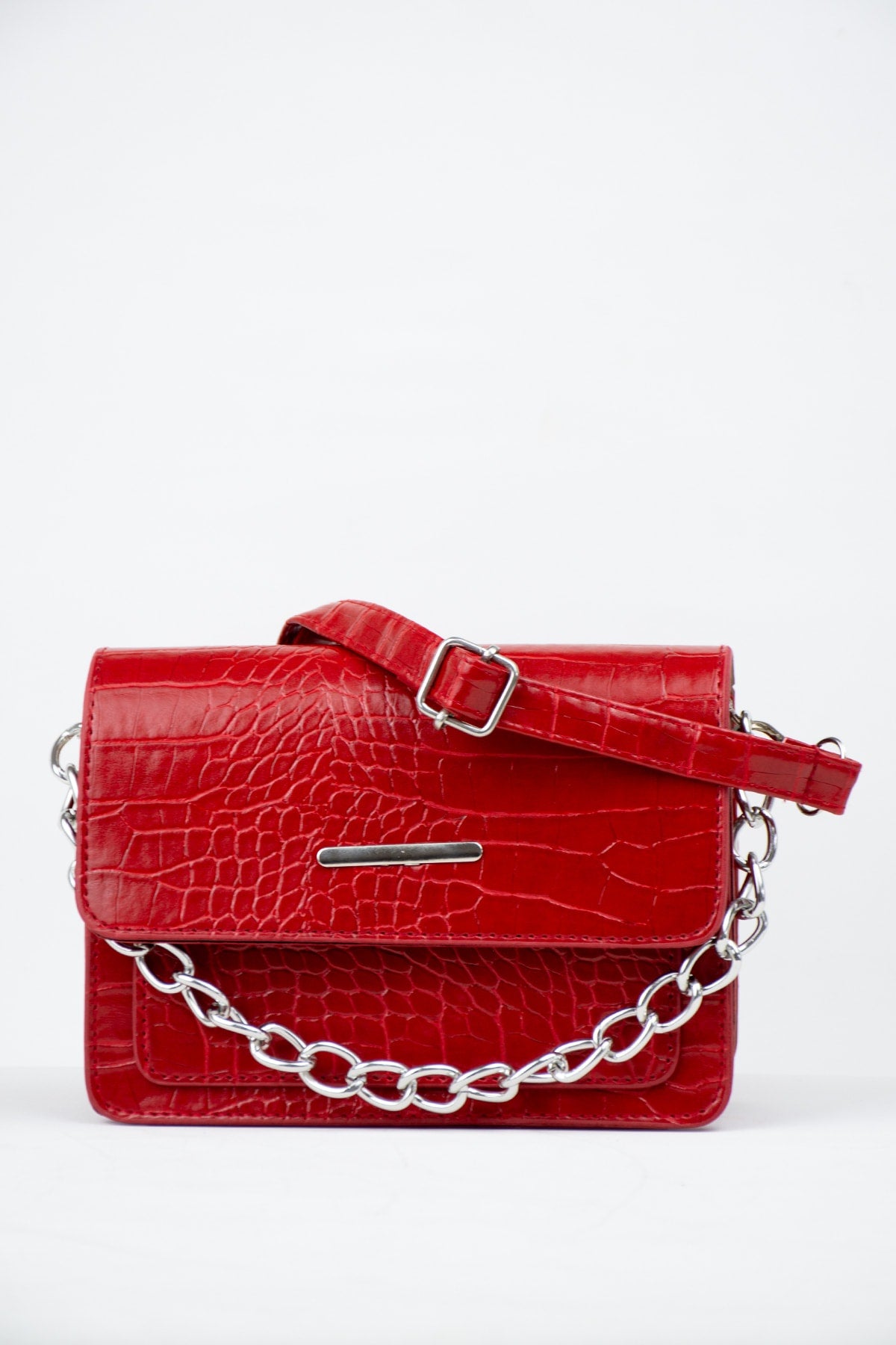 Red Women Crocodile Patterned Clutch Baguette Chain Strap Bag