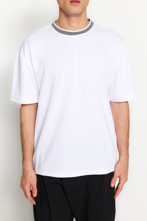 Limited Edition White Men'S Relaxed Crew Neck Short Sleeve T-Shirt Tmnss23Ts00079