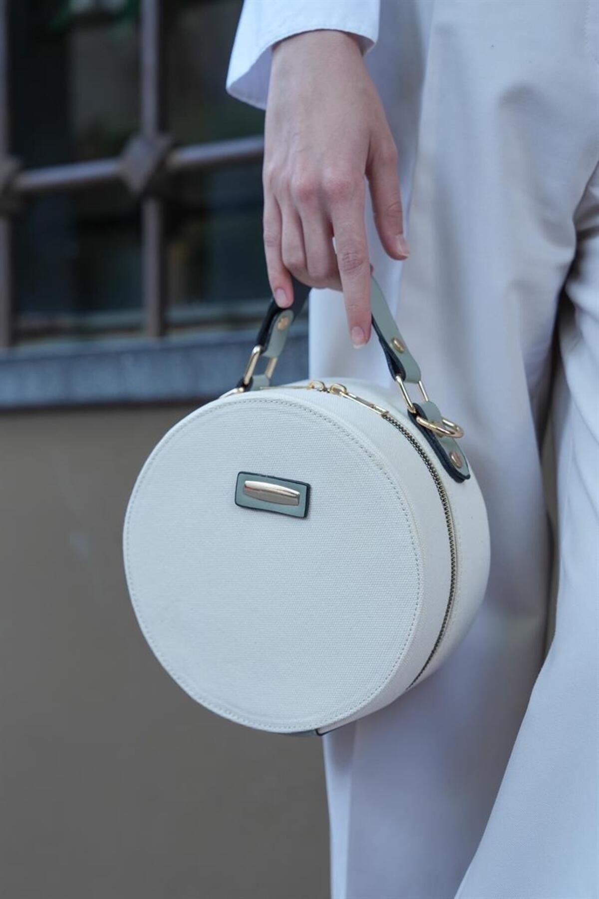 Canvas- Cream Mint Women'S Round Shoulder Bag