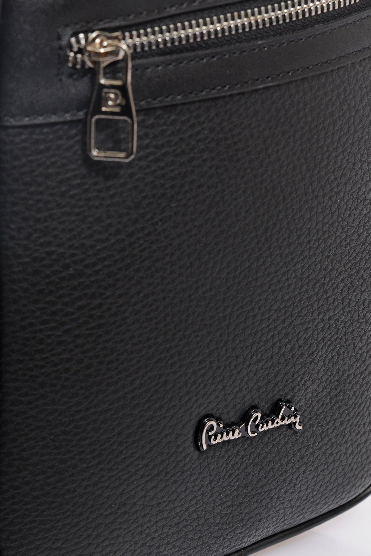 01pe19k0328-f S Black Men's Messenger Bag